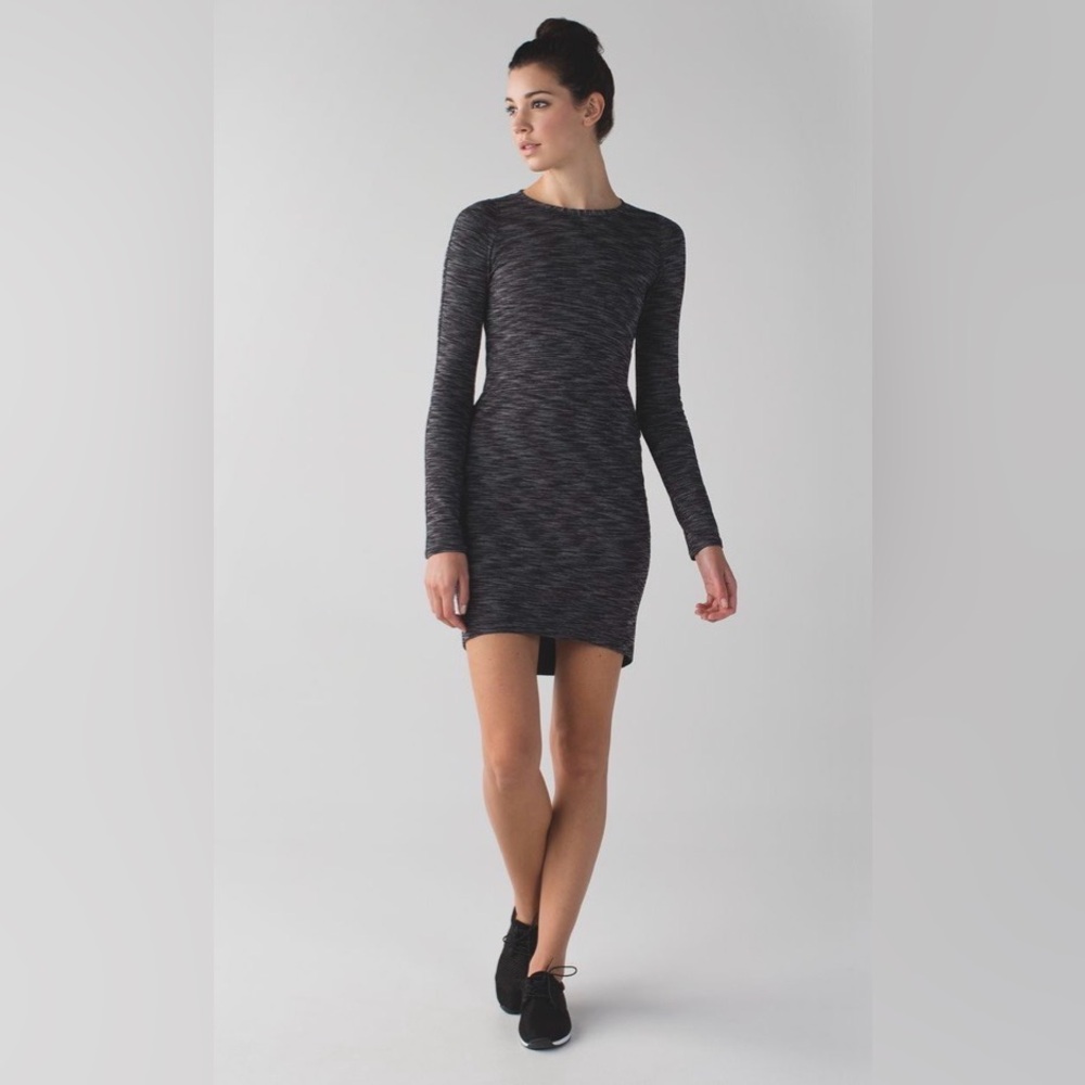 Lululemon &go‎ Where-To Dress *Long Sleeve size 8